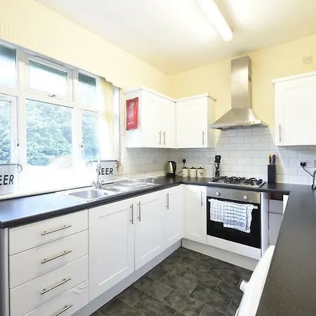 Apartmán 6 Bed Slps 16 On Otley Run