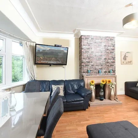 Apartmán 6 Bed Slps 16 On Otley Run *
