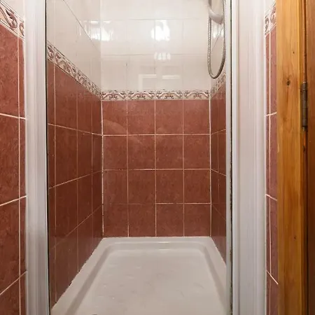 6 Bed Slps 16 On Otley Run *