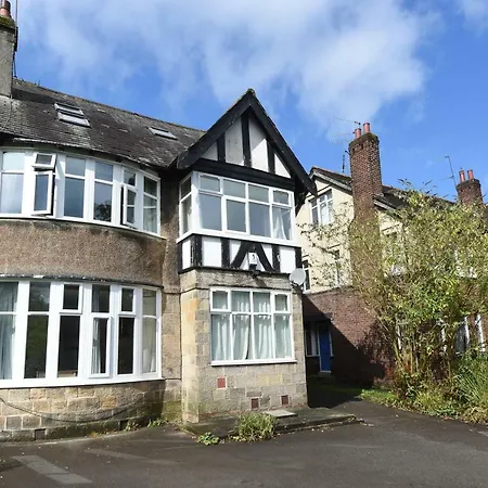6 Bed Slps 16 On Otley Run לידס