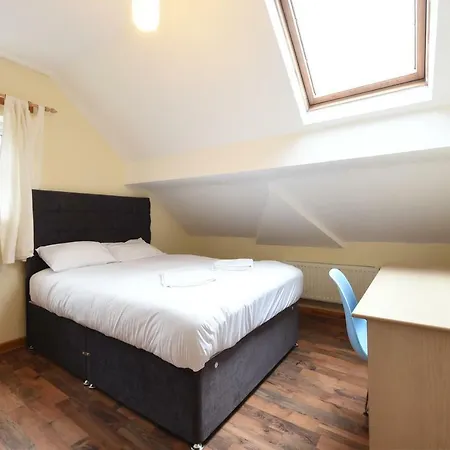 6 Bed Slps 16 On Otley Run * לידס